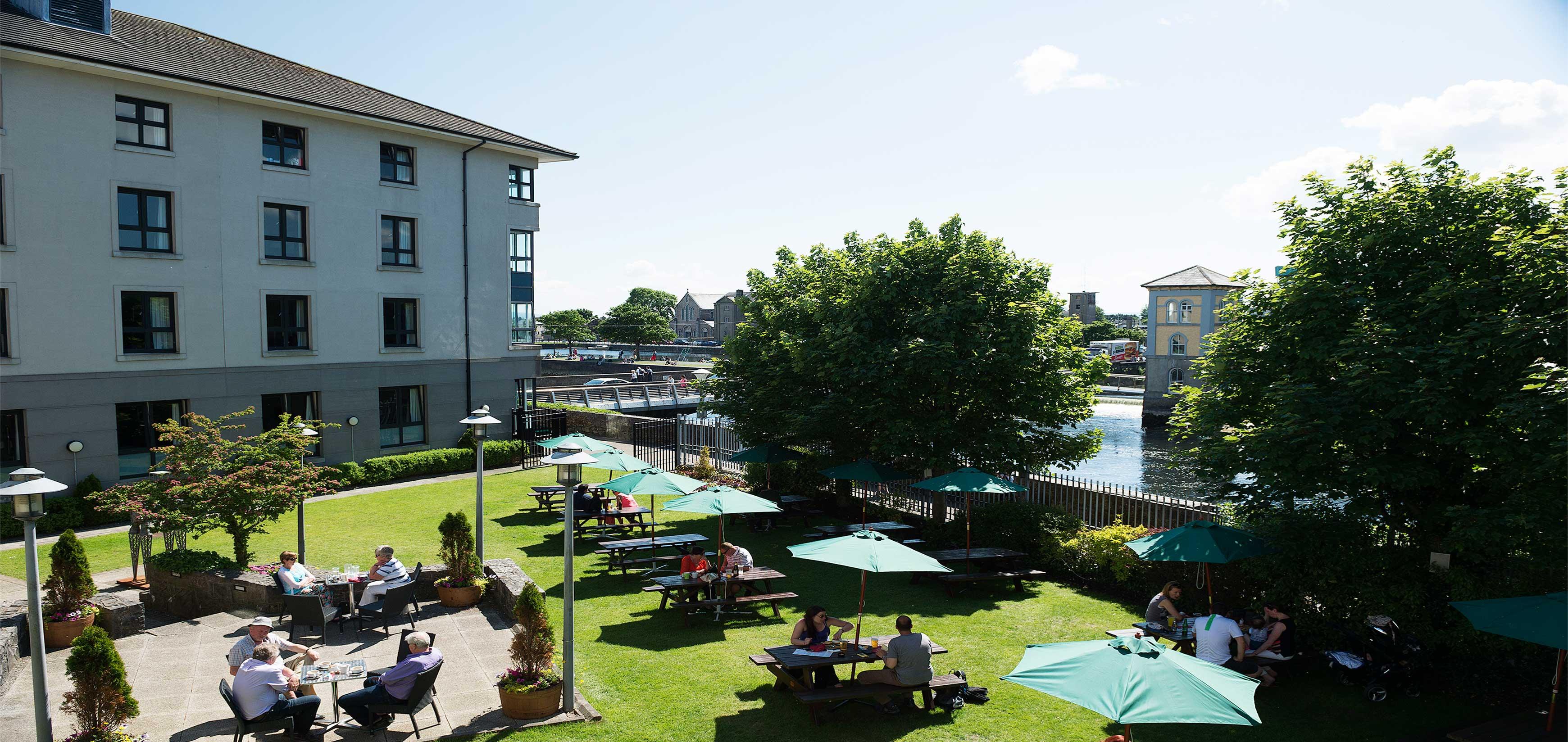 Leonardo Hotel Galway Exterior photo